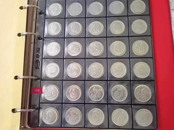 57 monedas 5 pesetas